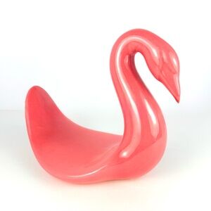 Vintage 1986 Mauve Pink Ceramic Swan Decor Hand Towel Holder. Romance Sweetness